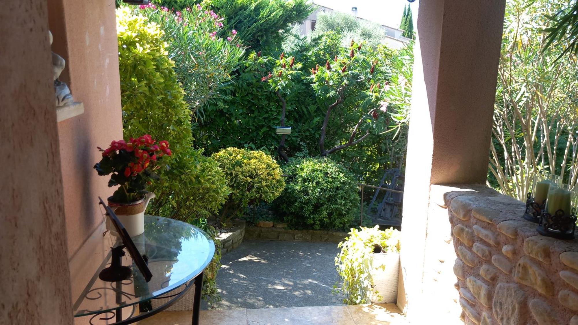 La Sapiniere -Chambres Climatisees Buisson Exterior photo